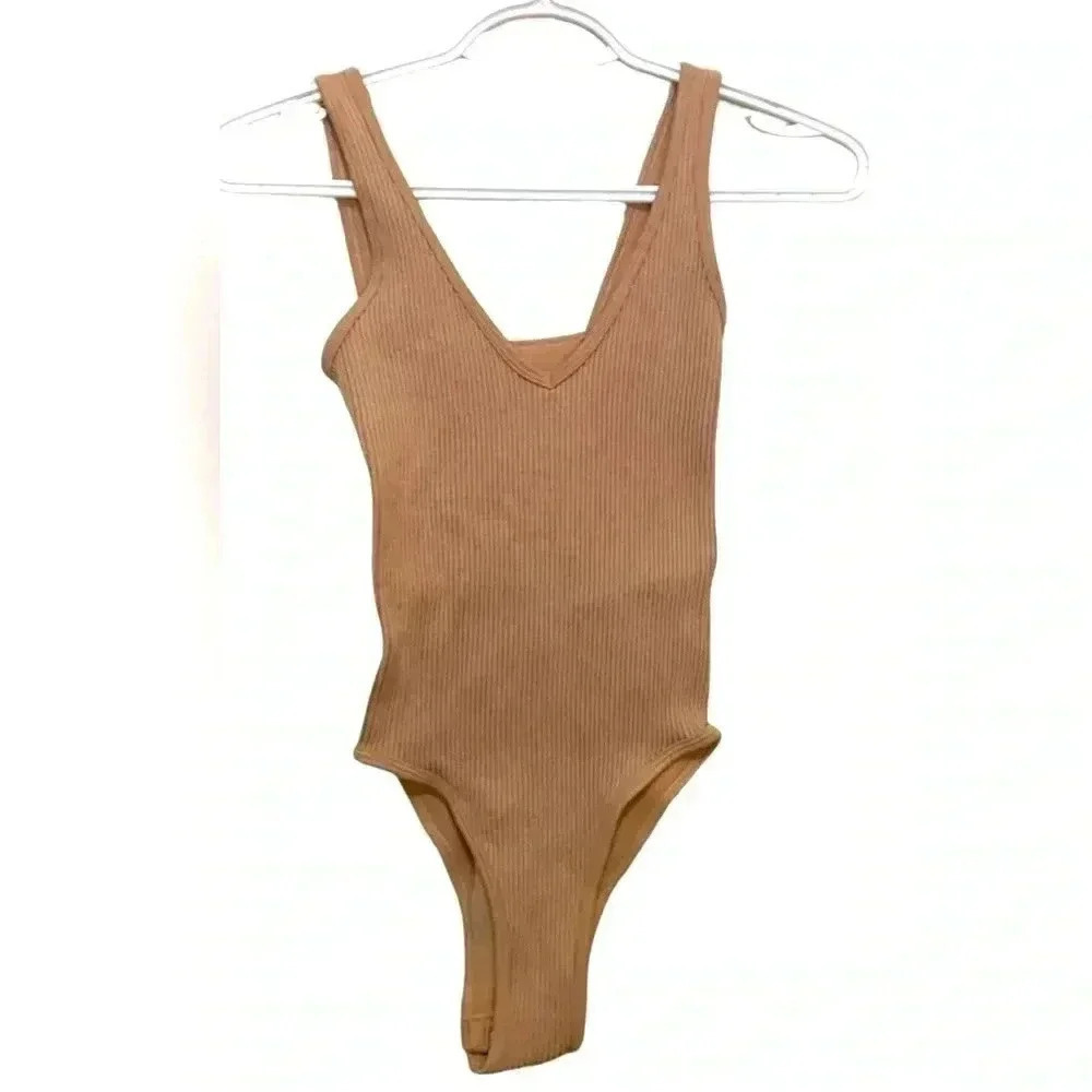 Aura V Neck Ribbed Bodysuit Size Small Medium  Tons of Stretch